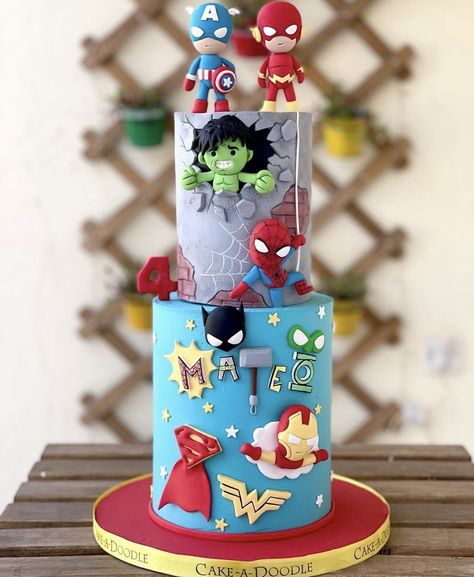 Baby Avengers Cake, Captain America Birthday Cake, Avengers Theme Birthday, Marvel Birthday Cake, Avengers Birthday Party Decorations, Spiderman Birthday Cake, Marvel Birthday Party, Superhero Birthday Cake, Marvel Cake