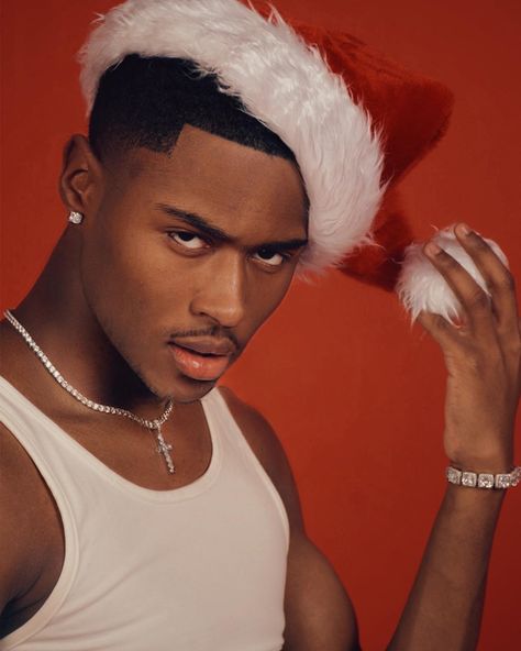 Male Christmas Photoshoot, Christmas Photoshoot Men, Black Male Photography, Male Birthday Photoshoot Ideas, Coldest Winter Ever, Male Reference Photos, Christmas Shoot Ideas, Black Boy Aesthetic, The Coldest Winter Ever