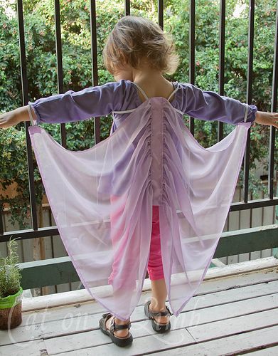 fairy wings Moth Costume, Fairy Costume For Girl, Fairies Wings, Wings Tutorial, Fairy Costume Diy, Diy Wings, Kid Dress, Fairy Costumes, Kids Dress Up