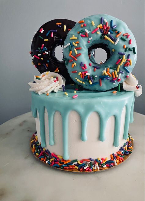 Two Sweet Boy Birthday Party, Donut Birthday Party Boy, Hes A Sweet One Birthday, Sweet One Donut First Birthday Cake, Birthday Cake Donut Theme, Hes A Sweet One Birthday Theme Boy, Donut Smash Cake, Donut First Birthday Party Boy, Boys Donut Birthday Party