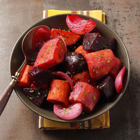 Fall Garden Medley Cooked Vegetable Recipes, Spiral Vegetable Recipes, Beets Roasted, Vegetable Korma Recipe, Roasted Beets Recipe, Vegetable Dishes Recipes, Roasting Beets In Oven, Fresh Vegetable Recipes, Fall Slow Cooker Recipes