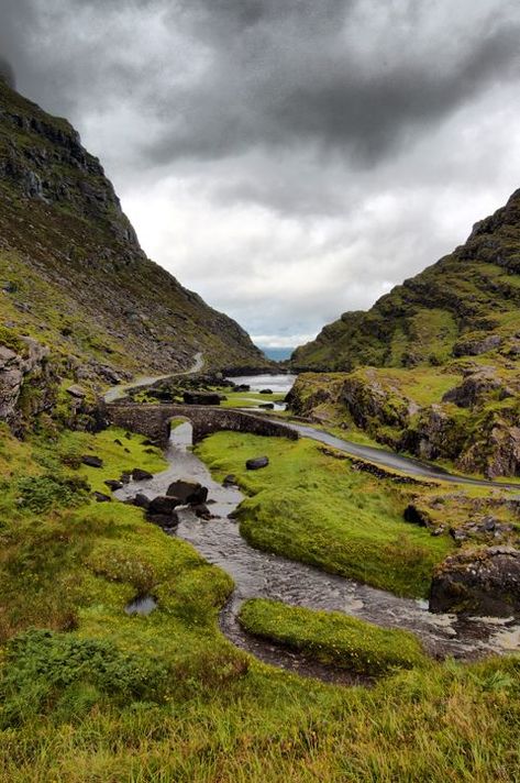 Irish Mountains, Ireland Mountains, Ireland Scenery, Book Castle, Gap Of Dunloe, Ireland Aesthetic, Psychological Help, Castle Series, Stop Being Lazy