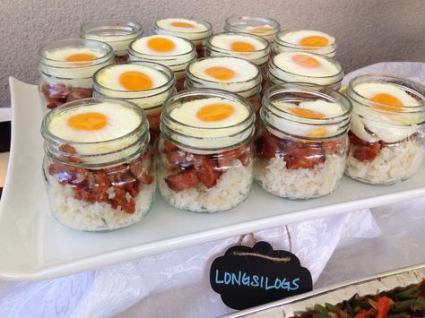 Layered Longsilog. Filipino food with a twist. Garlic rice, longanisa sausage, sunny side up egg. Filipino Brunch Buffet, Silog Meals Plating, Filipino Brunch Ideas, Negosyo Ideas Philippines, Filipino Birthday Party Food Ideas, Longanisa Breakfast, Filipino Appetizers For Party, Birthday Food Ideas Filipino, Pinoy Breakfast Ideas