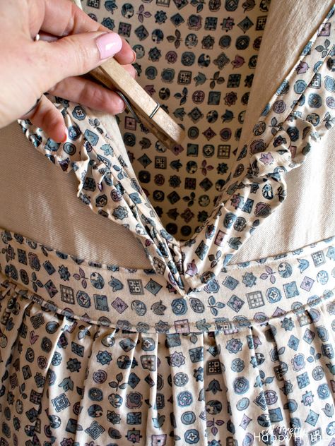 Make a clothespin holder from a vintage girl's dress. Clothespin Holder Diy, Clothespin Holder, My Stepmom, Close Pin, Clothespin Bag, Cleaning Stuff, Grandma's Garden, Pin Holder, Vintage Girls Dresses