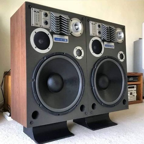 Kenwood Audio, Pro Audio Speakers, Wooden Speakers, Woofer Speaker, Speaker Projects, Audiophile Speakers, Vintage Speakers, Sound Speaker, Sound Systems