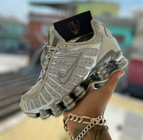 Nike Sports Shoes, Shox Nike, Nike Shox Tl, Nike Fashion Shoes, Pretty Shoes Sneakers, Funky Shoes, Mens Trendy Outfits, Nike Air Shoes, Sport Shoes Women