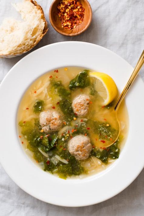 Post Image Soup Wedding, Escarole Soup, Italian Wedding Soup Recipe, Recipe Soup, Soups Stews Chilis, Recipe Italian, Gnocchi Soup, Delicious Clean Eating, Wedding Soup