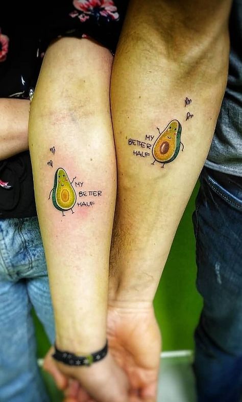 cute avocado couple tattoo © tattoo artist OLD INK Tattoo Rovigo 💘💘💘💘💘 Avocado Couple Tattoo, Tattoo China, Avocado Couple, Infinity Tattoos For Couples, Unique Infinity Tattoo, Avocado Tattoo, Infinity Couple Tattoos, Couple Tattoos Unique Meaningful, Tattoos For Couples