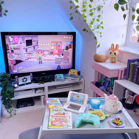 Eleeloo on Instagram: “Animal Crossing New Horizons Update ✨ So the update came out a day early?! 😂 We may never know why but I think we are all equally as…” Kawaii Bedroom, Pastel Home Decor, Otaku Room, Gamer Room Decor, Pinterest Room Decor, Anime Room, Gaming Room Setup, Teen Room Decor, Cute Room Ideas