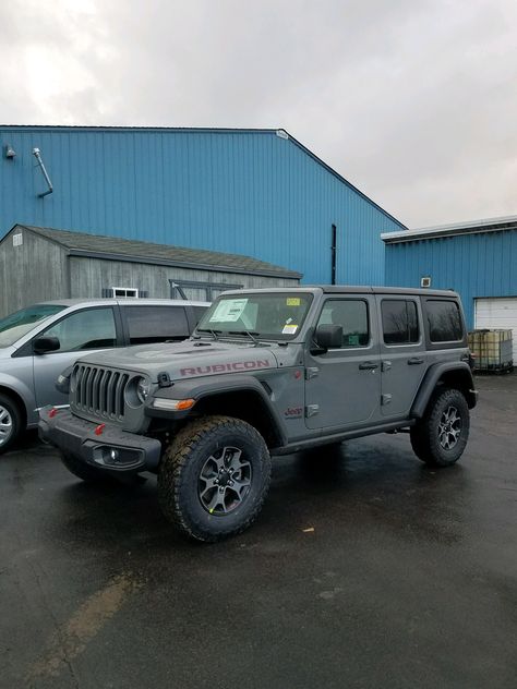 Jeep JL Sting Grey Jeep Sting Gray, Sting Grey Jeep, Keep Rubicon, Gray Jeep Wrangler, Gray Jeep Aesthetic, Grey Jeep, Jeep Wrangler Tires, Dark Gray Jeep Wrangler, Jeep Wrangler Anvil Grey