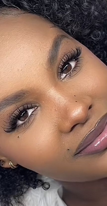 Halle Bailey Lashes, Natural Lashes With Spikes, Lash Extension Almond Eyes, Natural Lash Extensions Small Eyes, Sultry Lash Extensions, Almond Eyelash Extensions, Anime Lash Extensions Natural, Cat Eye Natural Lash Extensions, Natural Eyelash Extensions Black Women