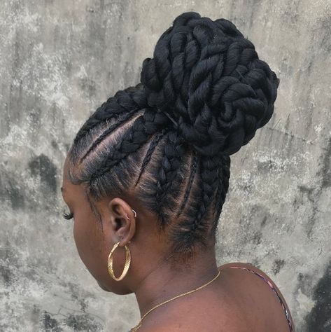 Black Pineapple Bun with Braids Twisted Bun Updo, Edgy Updo, Pineapple Hairstyle, Twisted Bun, Black Hair Types, Braids Updo, Updo Bun, Braids Ponytail, Flat Twist Updo