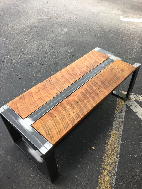 Meja Industrial, Metal And Wood Bench, Industrial Ideas, Iron Furniture Design, Steel Furniture Design, Welded Furniture, Metal Outdoor Furniture, Smart Work, Wood Table Design