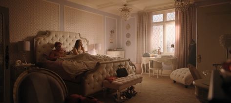 Lodge Bedroom, Lodge Room, Veronica Lodge, House Goals, Room Inspiration Bedroom, Riverdale, Room Inspiration, Bedroom, Bed