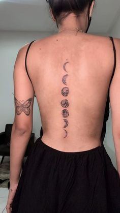 Arm Women, Gallery Tattoo, Upper Back Tattoos, Tattoo Shading, Crescent Moon Tattoo, Spine Tattoos For Women, Small Hand Tattoos, Classy Tattoos, Spine Tattoo