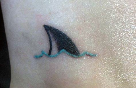 Shark Fin Simple Small Tattoo Men                                                                                                                                                                                 More Shark Fin Tattoo, Fin Tattoo, Small Shark Tattoo, Square Tattoo, Tatuagem Masculina Pequena, Small Shark, Feather Tattoo Design, Shark Tattoo, Forearm Tattoo Design