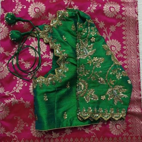 Raw Silk Maggam Work Blouses, Green Blouse Embroidery Designs Silk, Green Pattu Blouse Maggam Work Designs, Half Hands Maggam Work Blouses, Green Blouse Maggam Work Designs, Dark Green Blouse Designs, Bridal Maggam Work Blouse Designs, Work Blouse Designs Latest, Zardosi Work Blouse