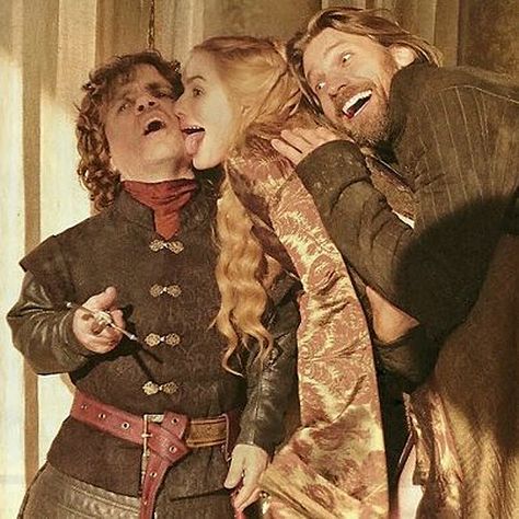 "Game of Thrones" Actors doing normal stuff is odd, yet adorably hilarious! Jack Gleeson, Isaac Hempstead Wright, Brooklyn 9 9, Game Of Thrones 3, Game Of Thrones Cast, John Snow, Simon Pegg, Peter Dinklage, Lena Headey