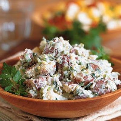 Creamy Potato Salad  I think this also would be good to use cauliflower instead of potatoes :) Irish Potato Salad, Salad Coleslaw, Irish Cooking, Irish Potato, Hp Sauce, Irish Dishes, Irish Cuisine, Creamy Potato Salad, Resep Salad