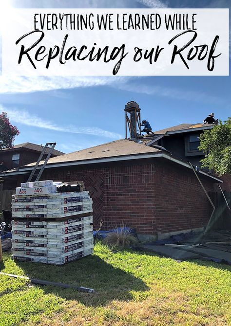 Everything we learned from having our roof replaced – how to choose a color, whether you should do it yourself, if you should stay in your house while it’s happening, and more! You'll find out if you should hire a roofing company or try to build a DIY roof. How to prepare to have your roof replaced. What you need to know about cleaning up after you have your roof replaced and whether or not you should stay in your house while your roof is being replaced. Our Handcrafted Life Gutter Colors, Diy Roofing, Roof Decoration, Necessary Evil, Garage Roof, Roof Replacement, Roofing Company, Roofing Diy, Roof Colors