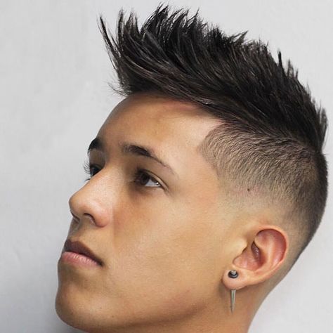 35 Cool Faux Hawk (Fohawk) Haircuts For Men (2020 Guide) Fohawk Haircut, High And Tight Haircut, Mohawk Haircut, High Skin Fade, Mohawk Hairstyles Men, Faux Hawk Hairstyles, Low Fade Haircut, Cortes De Cabello, Short Spiky Hairstyles