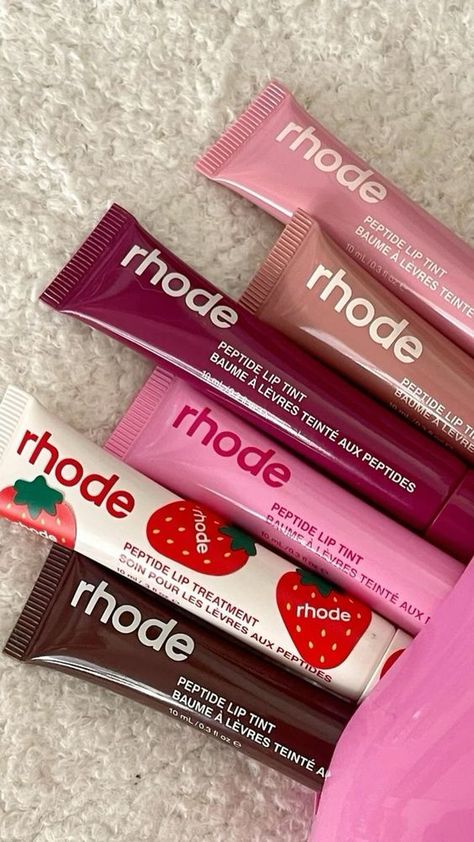 rhode lip balm - ride or die ;) Lip Tint Aesthetic, Tint Aesthetic, Lip Balm Aesthetic, Rhode Beauty, Things I Deserve, Pink Lipgloss, Rhode Lip, Lips Essentials, Lip Gloss Collection