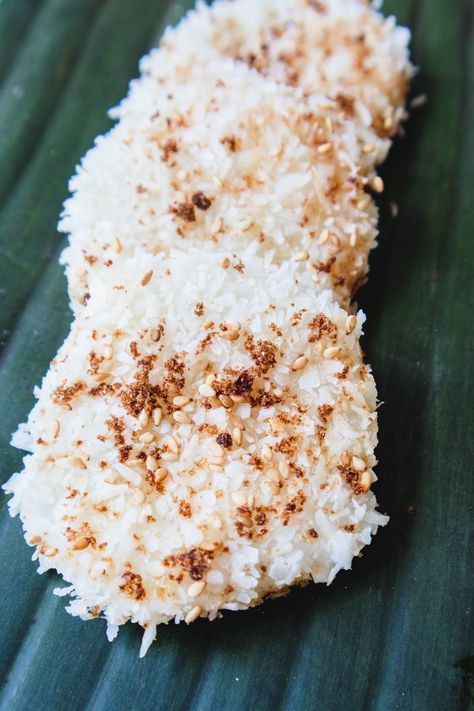 Palitaw Recipe | Filipino Rice Balls Palitaw Recipe, Filipino Rice Cake, Filipino Rice, Coconut Sticky Rice, Sticky Rice Cakes, Easy Asian, Easy Asian Recipes, Avocado Smoothie, Trending Recipes