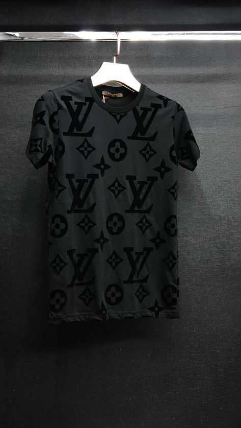 Outfit Drill, Louis Vuitton Outfit, Cyberpunk Female, Beyonce Outfits, Luxury Clothing Brands, Cool Shirt Designs, Creative T Shirt Design, Tshirt Design Men, Cool Outfits For Men