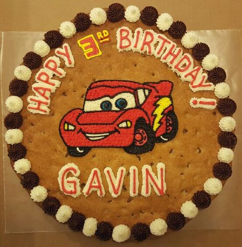 Lightning McQueen Cookie Cake Lightning Mcqueen Cookie Cake, Cars Cookie Cake, Lightning Mcqueen Birthday Cake, Big Cookies, Mcqueen Birthday, Cookie Cake Designs, Car Cookies, Cars Birthday Cake, Novelty Birthday Cakes