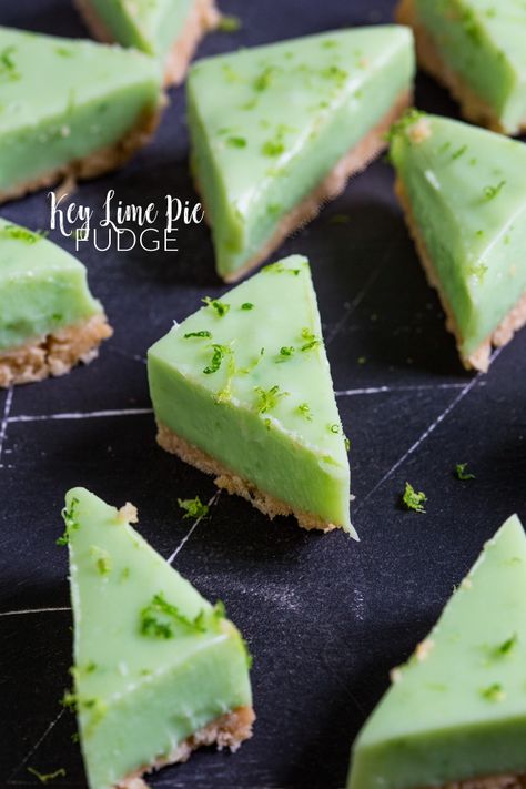 A quick and tasty recipe for fudge with all the flavours of a Key Lime Pie. This easy recipe requires no candy thermometer and is ready to eat in under ninety minutes! Lime Fudge, Key Lime Fudge, Rocky Road Fudge, Salted Caramel Fudge, Lime Recipes, Fudge Recipes Easy, Biscuit Mix, Fudge Easy, Candy Thermometer