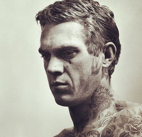 If Steve McQueen had tattoos... Klasik Hollywood, Steven Mcqueen, Stars D'hollywood, Gena Rowlands, Steve Mc, Faye Dunaway, Robert Redford, How To Look Handsome, Jack Nicholson