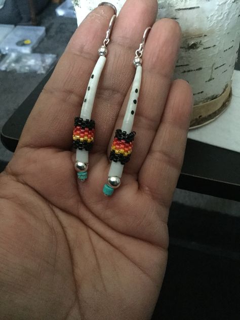 Dentalium earrings Dentalium Shell Earrings, Dentalium Jewelry, Beaded Bracelet Aesthetic, Dentalium Earrings, Bead Combos, Indigenous Jewelry, Earth Bracelet, Aesthetic Bracelet, Bracelet Aesthetic