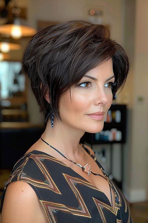 Aysemetrical Hair Bob, Best Haircuts For Thick Hair, Thick Hair Short Hairstyles, Edgy Bob Hairstyles, Short Asymmetrical Hairstyles, Asymmetrical Pixie Haircut, Haircuts For Thick Hair, Edgy Pixie Haircuts, Bob Hairstyles For Thick