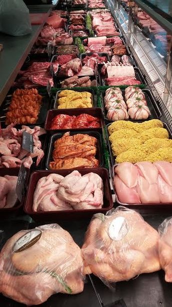 A wide selection of meats available here! Fresh Food Market, Protein Shop, Meat Store, Deli Shop, Meat Delivery, Chicken Shop, Meat Markets, Meat Shop, Supermarket Design