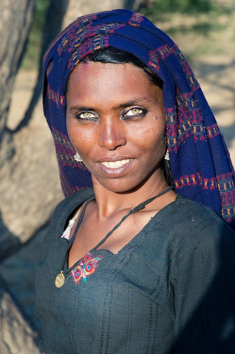 Thar Desert, Close Up Portraits, Gorgeous Eyes, African Beauty, Pretty Eyes, Interesting Faces, Black Is Beautiful, Cool Eyes, People Around The World