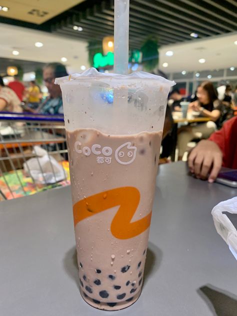 Coco Milk Tea, Shuffles Cutouts, Boba Drink, Bubble Tea, A Drink, Casual Style Outfits, Milk Tea, Style Outfits, Casual Style