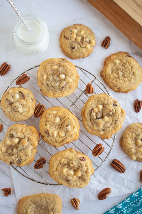 Pretzel Toffee, Oatmeal Cranberry Cookies, Cookie Recipes Chewy, Chocolate Chip Pecan Cookies, Butter Pecan Cookies, White Chocolate Chip, White Chocolate Chip Cookies, Cranberry Cookies, Pecan Cookies