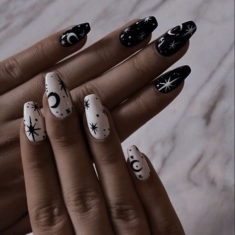 Egirl Nails, Nail Nail Designs, Witchy Nails, Goth Nails, Pearl Nails, Designs Nail, Nail Nail, Design Nail, Fire Nails