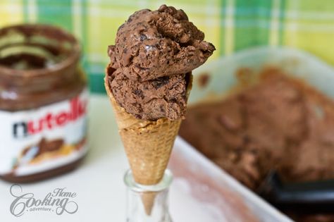 Nutella Ice Cream Nutella Ice Cream Recipe, Nutella Ice Cream, Nutella Recipes Easy, Cream Custard, Homemade Nutella, Nutella Recipes, Gluten Free Chocolate, Summer Treats, Cream Recipes