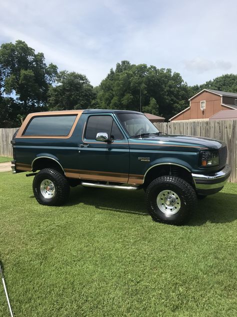 1994 Ford Bronco Eddie Bauer  5.8 L / King Ranch 2010 seats 1994 Bronco, 90s Ford Bronco, 1994 Ford Bronco, 1990 Ford Bronco, Ford Bronco 1996, 1995 Ford Bronco, Lifted Ford, Ford Suv, Built Ford Tough