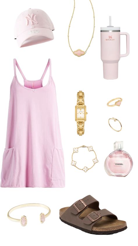 #pink #birkenstocks #kendrascott Berkinstock Sandals Outfit For Women, Burkin Stocks Outfit, Berkinstock Sandals Outfit, Birkenstock Outfit Sandals, Pink Birkenstocks, Birkenstock Outfit, Sandals Outfit, School Clothes, Dream Style