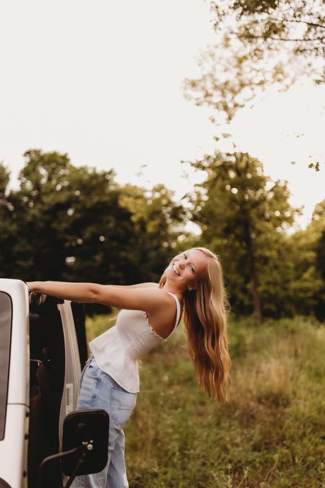 Senior Pic With Truck, Senior Jeep Pictures, Senior Photos With Tractor, Senior Picture Ideas Jeep, Jeep Senior Pictures, Senior Pictures With Jeep, 2023 Senior Pictures, Truck Senior Pictures, Senior Horse Photography