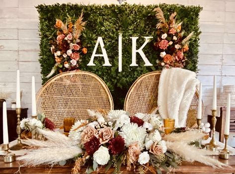 Rustic Peach Wedding, Head Table Wedding Backdrop, Wedding Backdrop Ideas, Jazz Wedding, Head Table Wedding Decorations, Boho Inspired Wedding, Head Table Backdrop, Sweetheart Table Decor, Head Table Decor