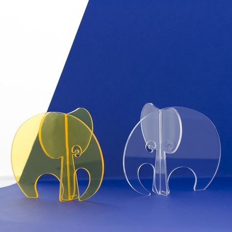 Plexi Ideas, Japan Toys, Two Elephants, Cnc Projects, Acrylic Mirror, Acrylic Sheets, Acrylic Box, Packaging Design Inspiration, Objects Design