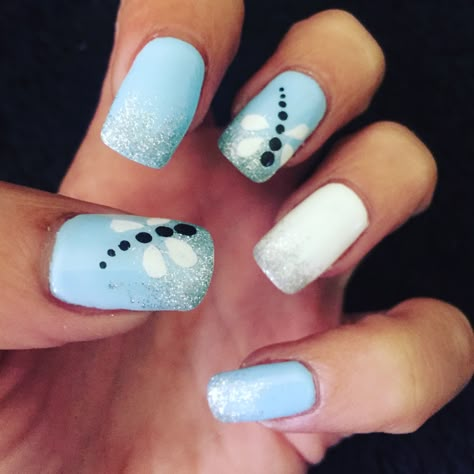 Light blue dragonfly nail art Light Blue Nail Art Design, Nails With Dragonfly, Light Blue Nail Designs Short, Dragonfly Nails Designs, Everyday Nail Designs, Fishing Nails, Light Blue Nails With Design, Light Blue Nail Art, Bug Nail Art