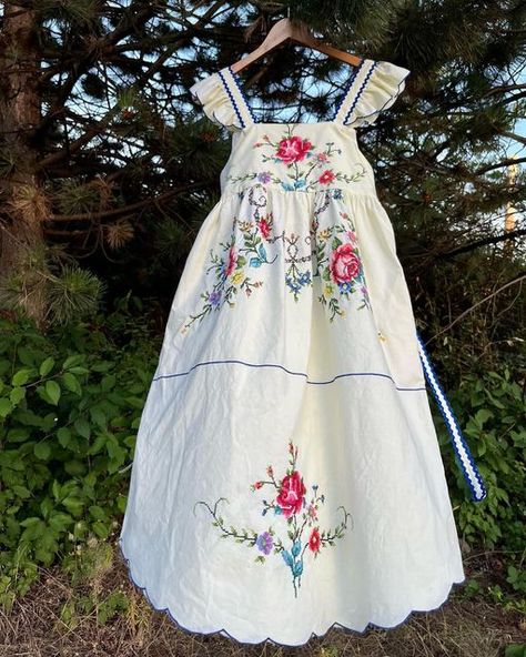 Poppy Lu Clothing, Upcycle Tablecloth, Moody Clothes, Folklore Clothing, Tablecloth Dress, Frilly Tops, Embroidery Tablecloth, The Most Beautiful Dress, Vintage Table Cloth