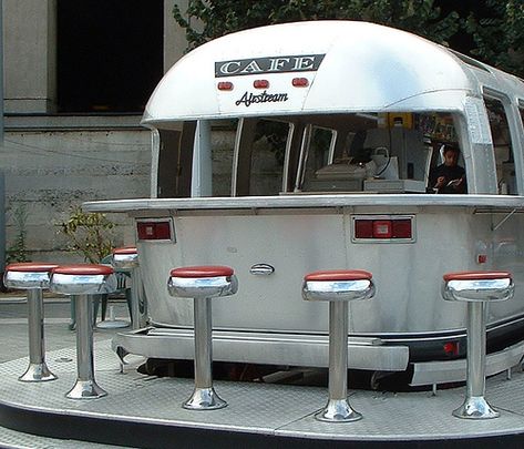 Cafe Paris, Airstream Campers, Vintage Camper Remodel, Vintage Airstream, Vintage Caravans, Camper Makeover, Airstream Trailers, Munnar, Vintage Travel Trailers