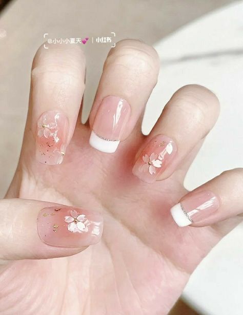 Chines Nail Designs, Korean Nail Art Flower, Nail Ideas Chinese, Douyin Natural Nails, Blush Nails Korean Pink, Nail Art Blossom, Sakura Gel Nails, Japanese Theme Nails, Sakura Flower Nail Art