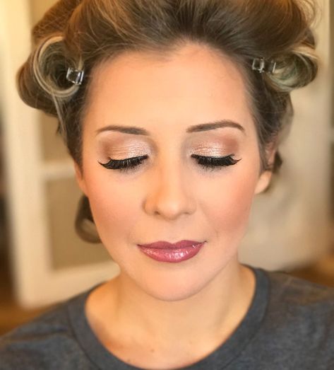 Anniversary Makeup, Bride Makeup Brown Eyes, Mother Of The Bride Makeup, Mother Of Bride Makeup, Bride Makeup Natural, Mother Of The Groom Hairstyles, Wedding Eyes, Makeup Over 50, Wedding Eye Makeup