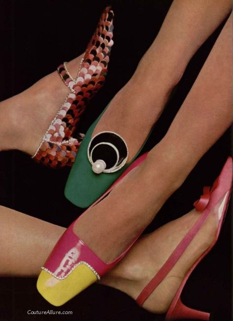 This image from 1966 made quite an impression on my Facebook fan page yesterday.  Everyone fell in love with these shoes!   What strikes ... 60s Fashion Trends, 60s Shoes, 1960s Shoes, Roger Vivier Shoes, 60s 70s Fashion, Charles Jourdan, Fashion 1960s, 1960's Fashion, Swinging Sixties